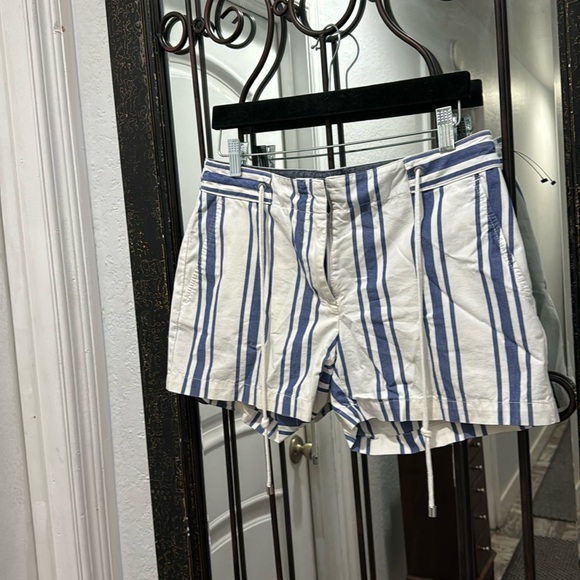 Nautica Pants - Nautica Ladie Mid Rise Twill Short tiny blemish see pictures